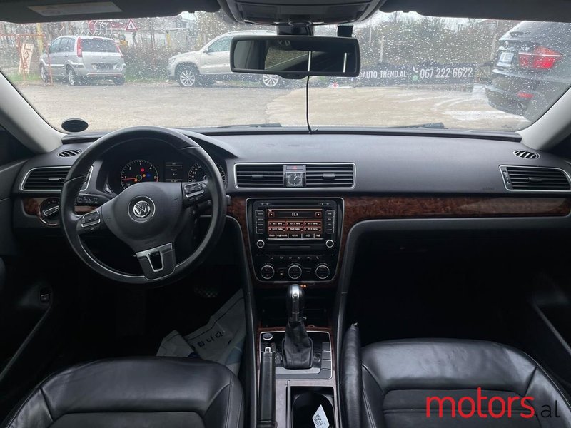 2012' Volkswagen Passat photo #3