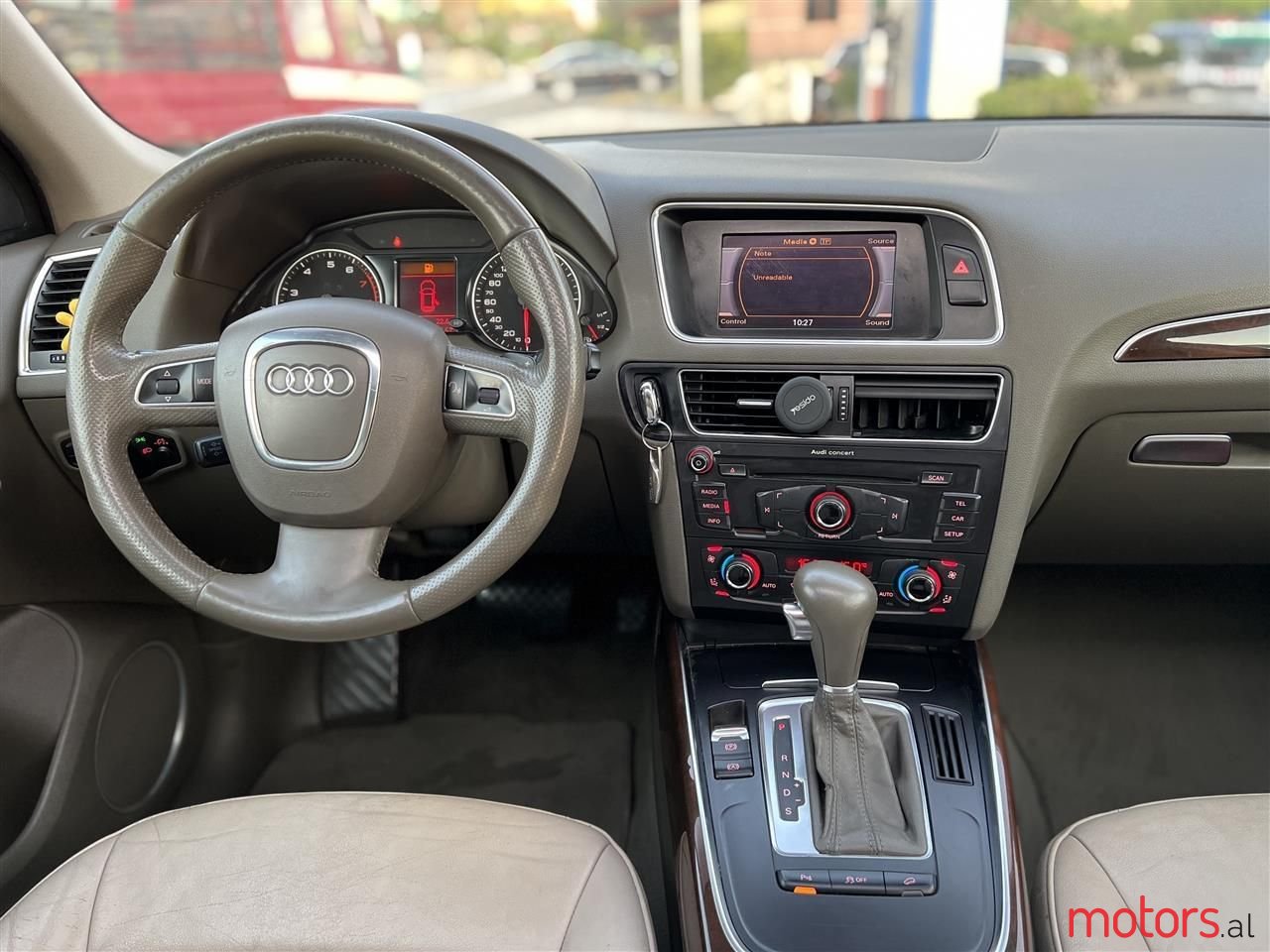 2011' Audi Q5 photo #6