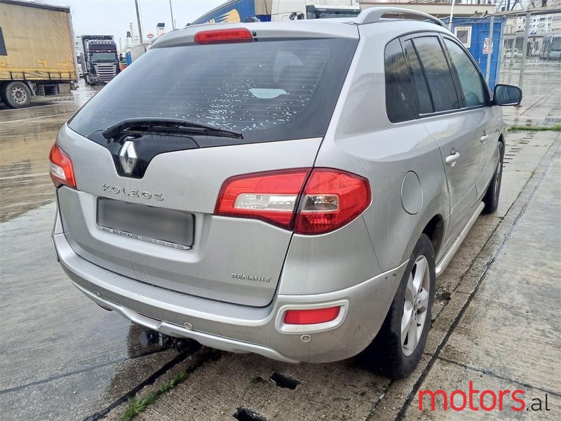 2010' Renault Koleos photo #4