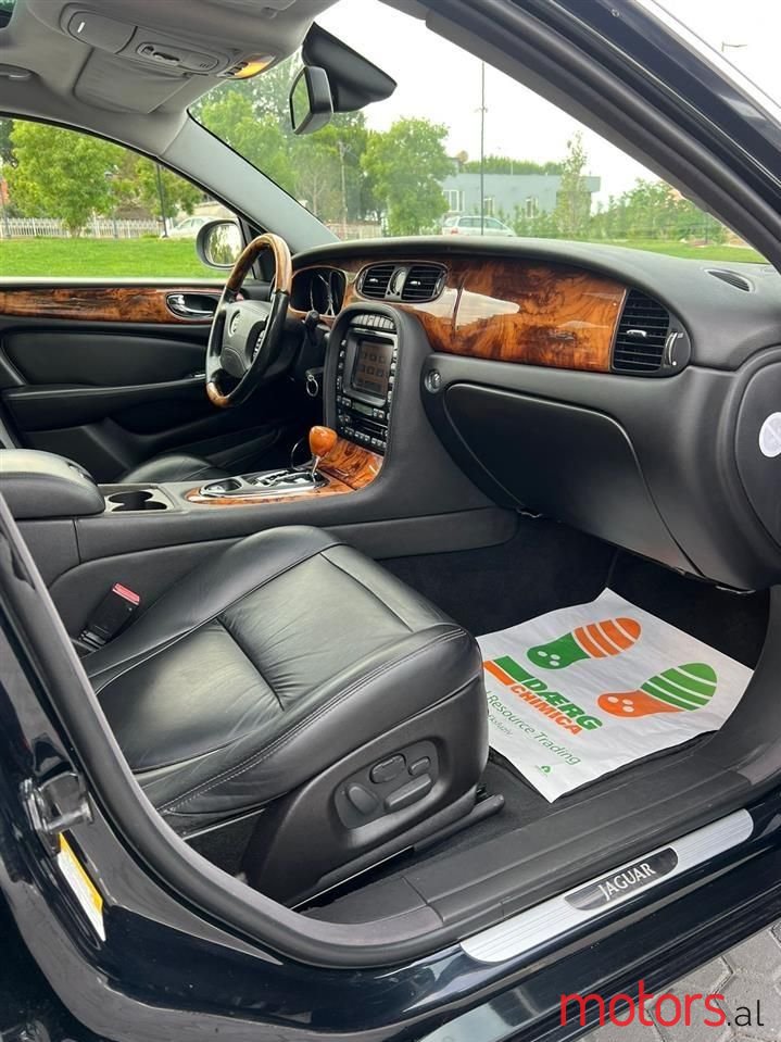 2006' Jaguar XJ photo #3