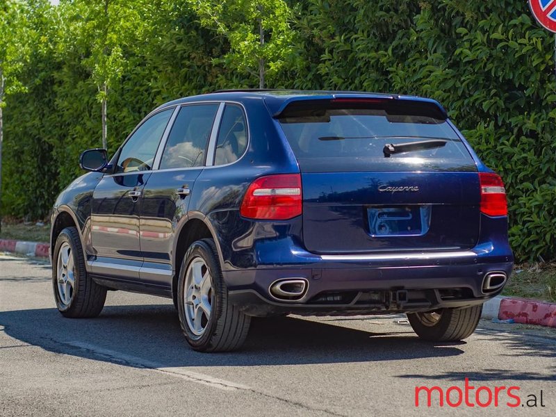 2010' Porsche Cayenne photo #4