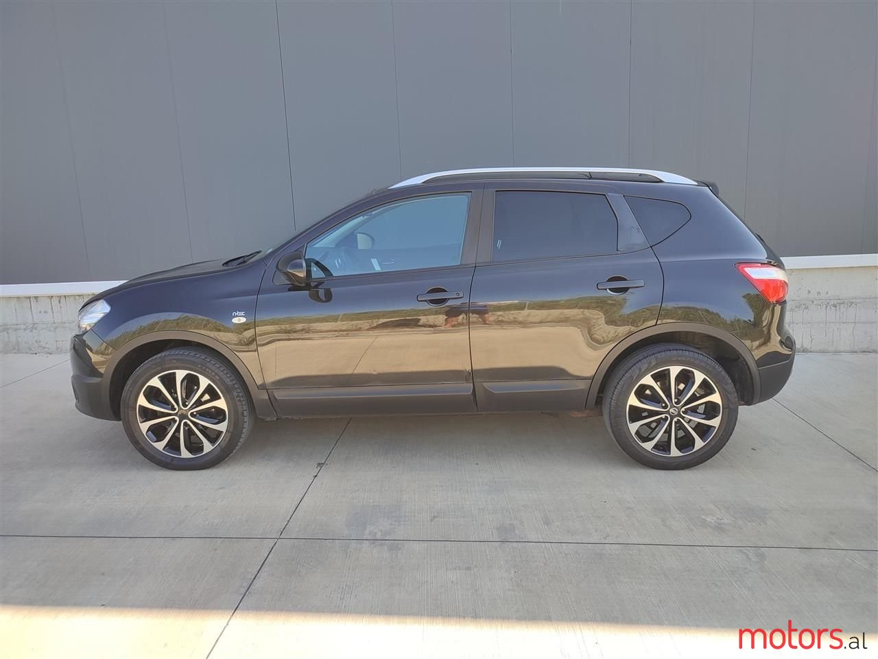 2011' Nissan Qashqai photo #3