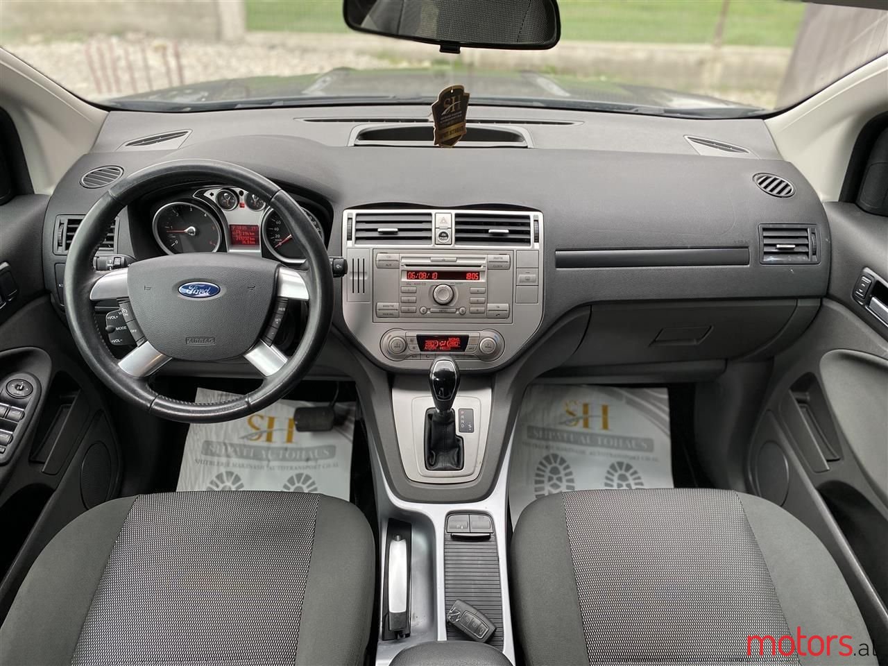 2011' Ford Kuga photo #4