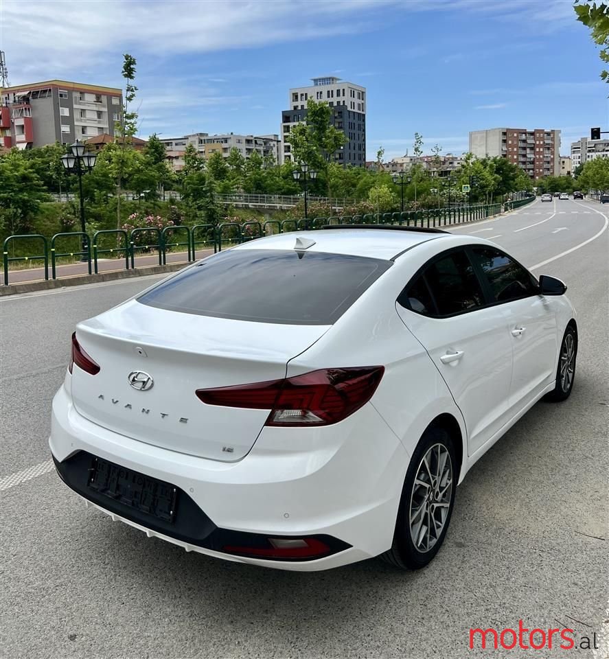 2019' Hyundai Avante photo #2