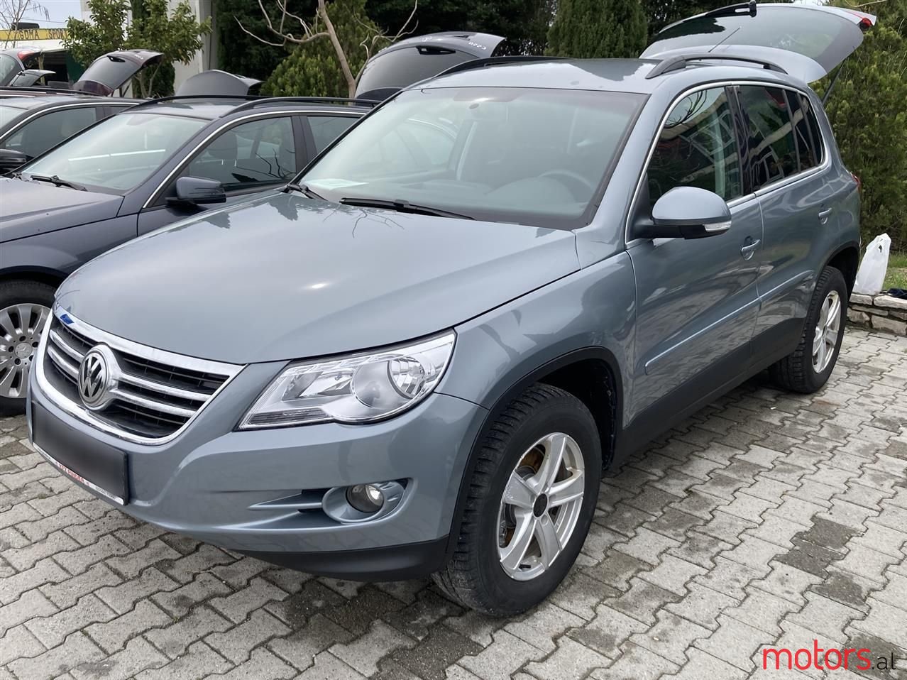 2008' Volkswagen Tiguan photo #2