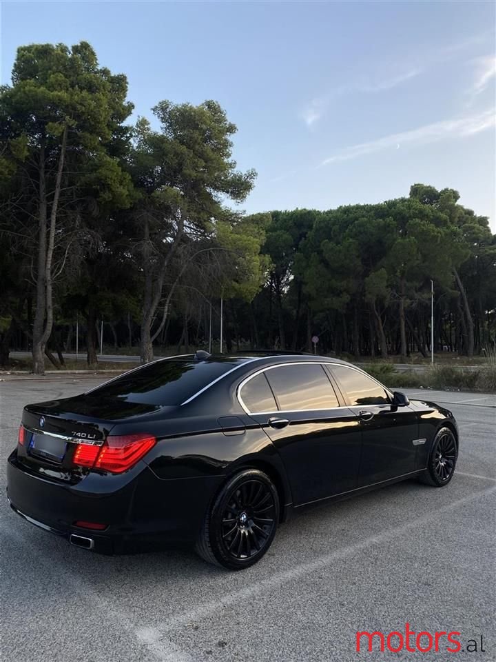 2010' BMW 740 photo #5