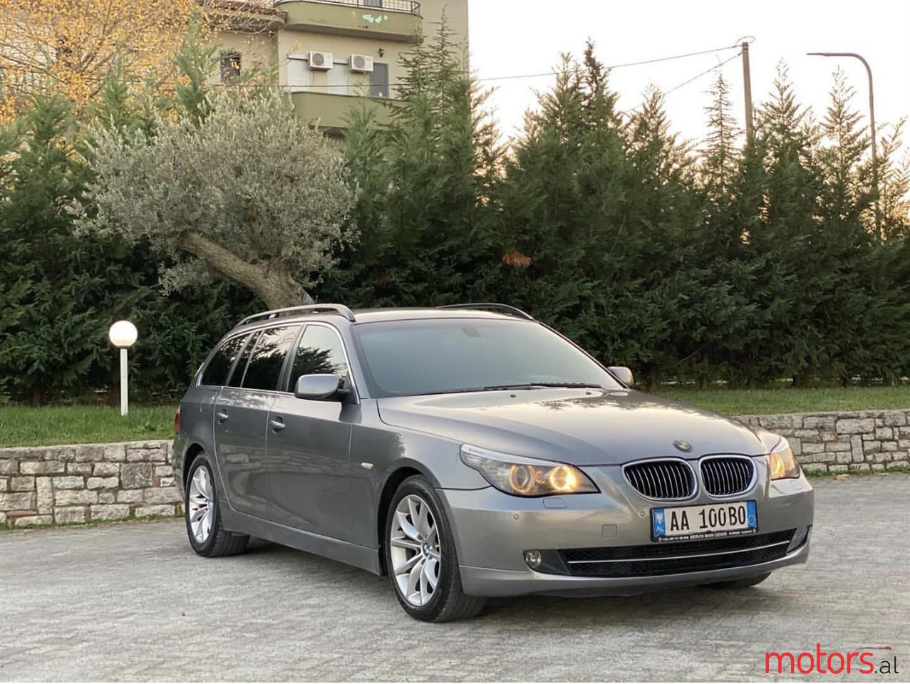 2008' BMW 530 photo #2