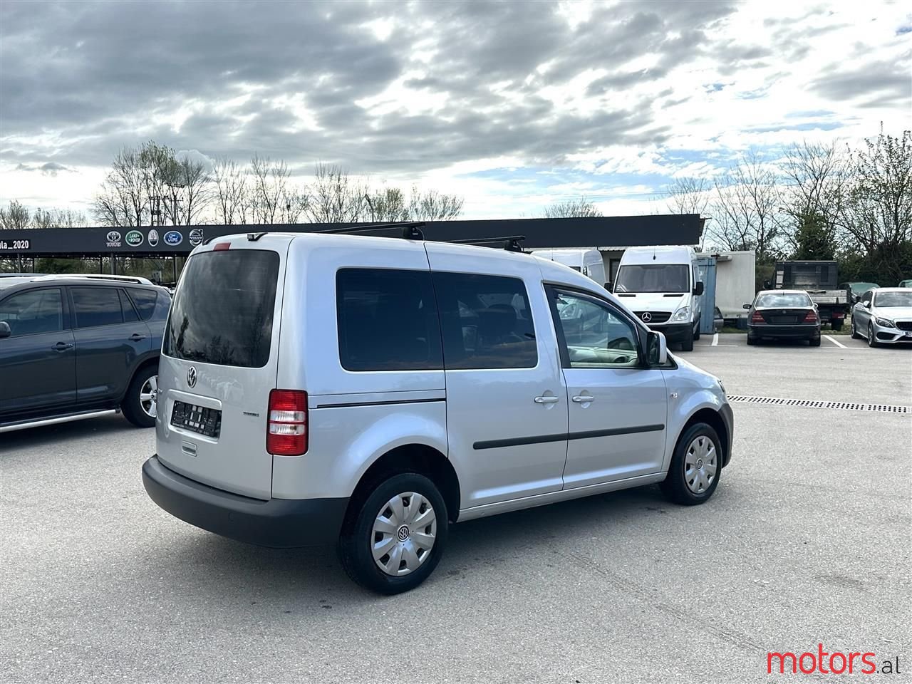 2012' Volkswagen Caddy photo #5