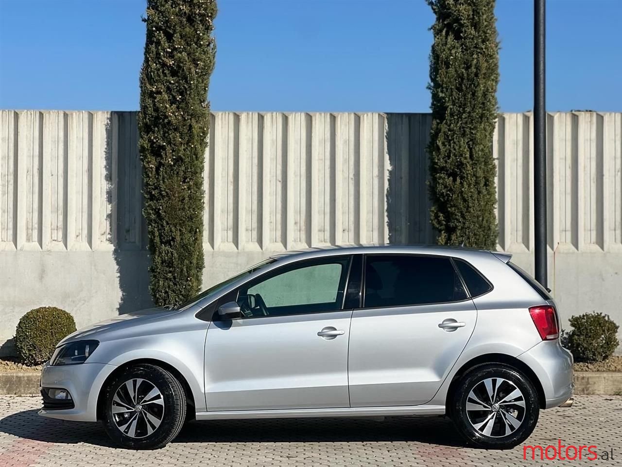 2012' Volkswagen Polo photo #3