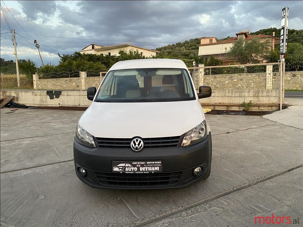 2010' Volkswagen Caddy photo #3