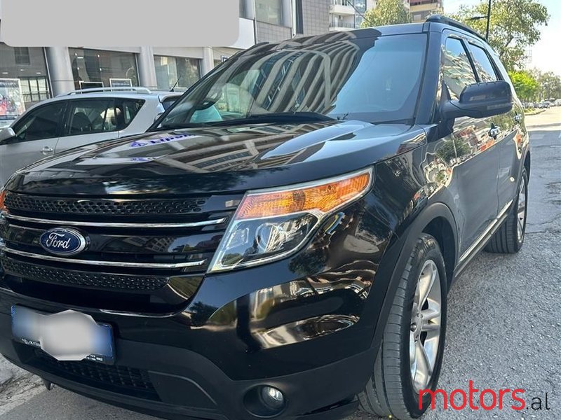 2013' Ford Explorer photo #2