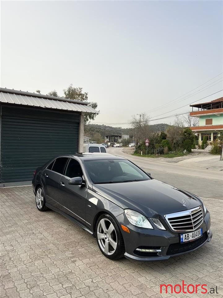 2012' Mercedes-Benz E 350 photo #1