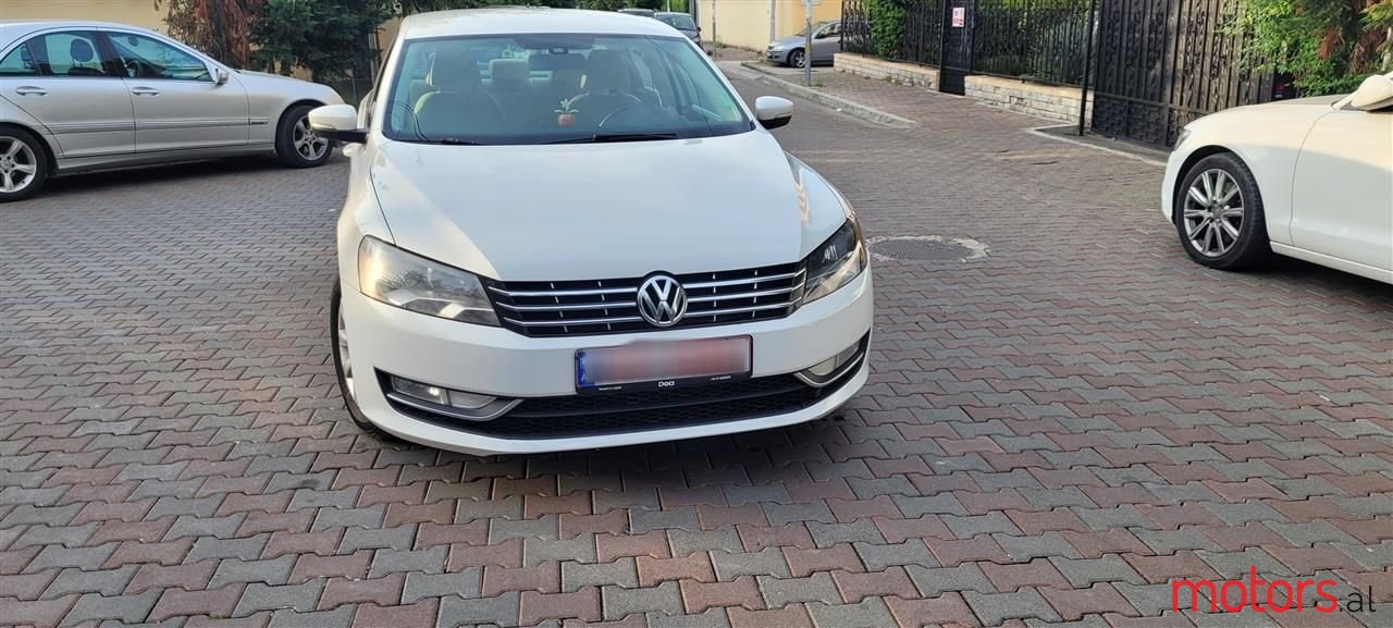 2014' Volkswagen Passat photo #4