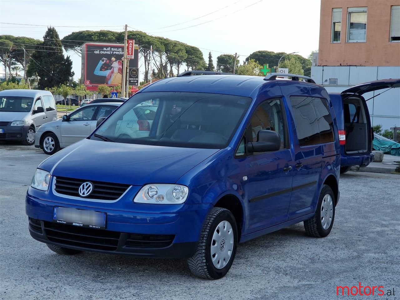 2010' Volkswagen Caddy photo #3