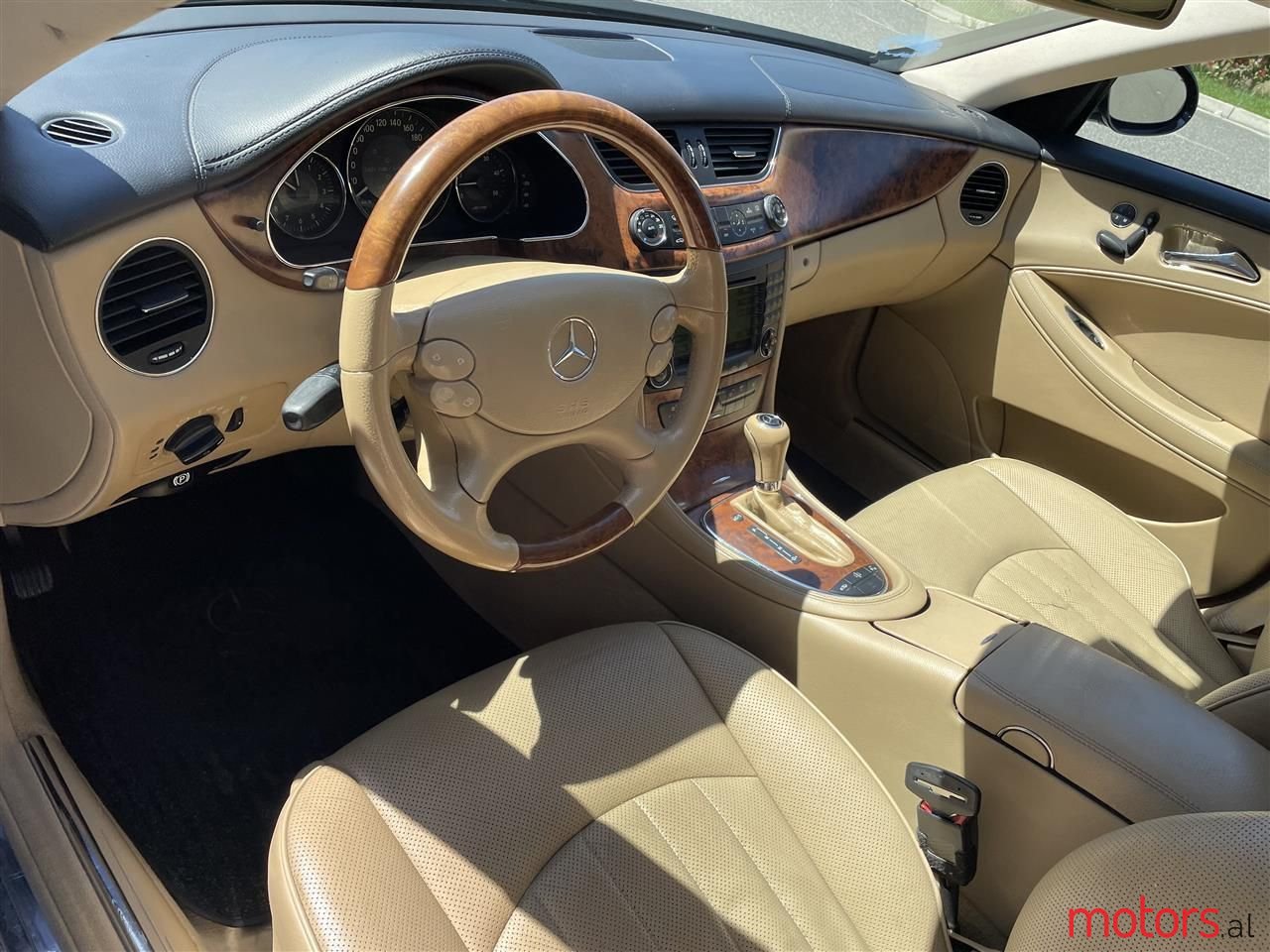 2007' Mercedes-Benz 320 photo #4