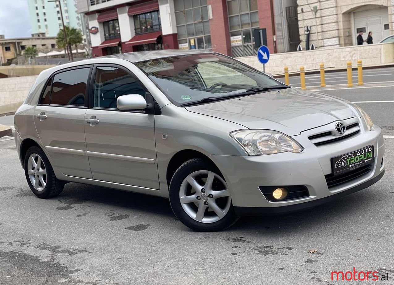 2005' Toyota Corolla photo #1