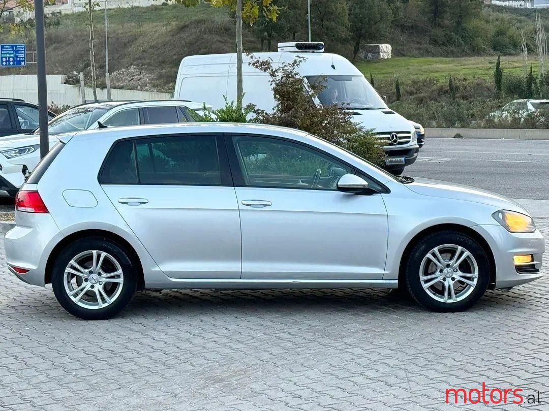 2013' Volkswagen Golf photo #4