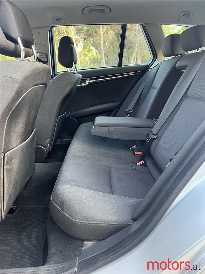 2008' Mercedes-Benz C 220 photo #3