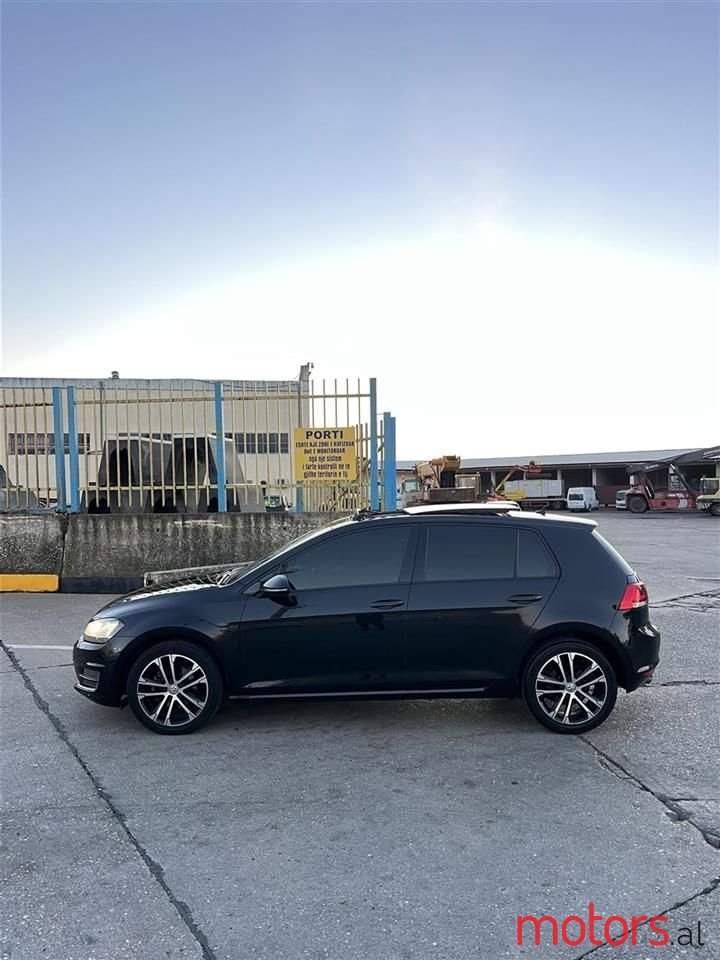 2013' Volkswagen Golf photo #6