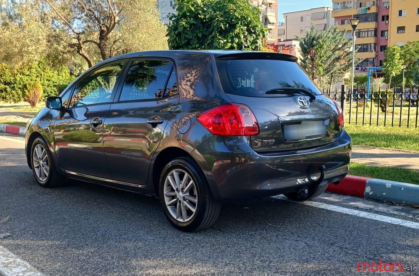 2009' Toyota Auris photo #1