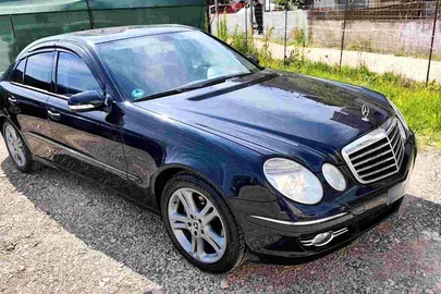 2007' Mercedes-Benz E 200