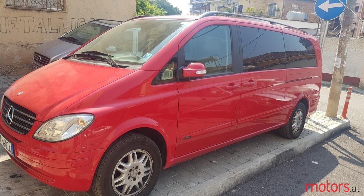 2004' Mercedes-Benz Viano photo #1