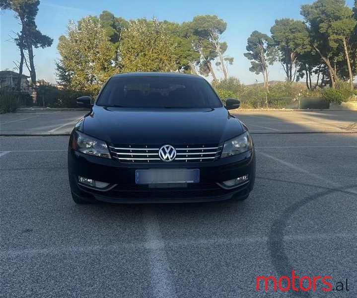 2013' Volkswagen Passat photo #3