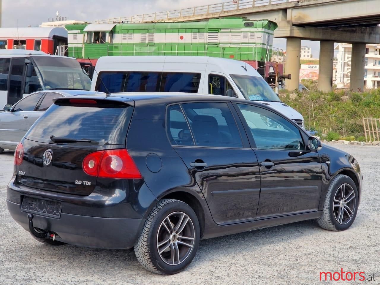 2005' Volkswagen Golf photo #6