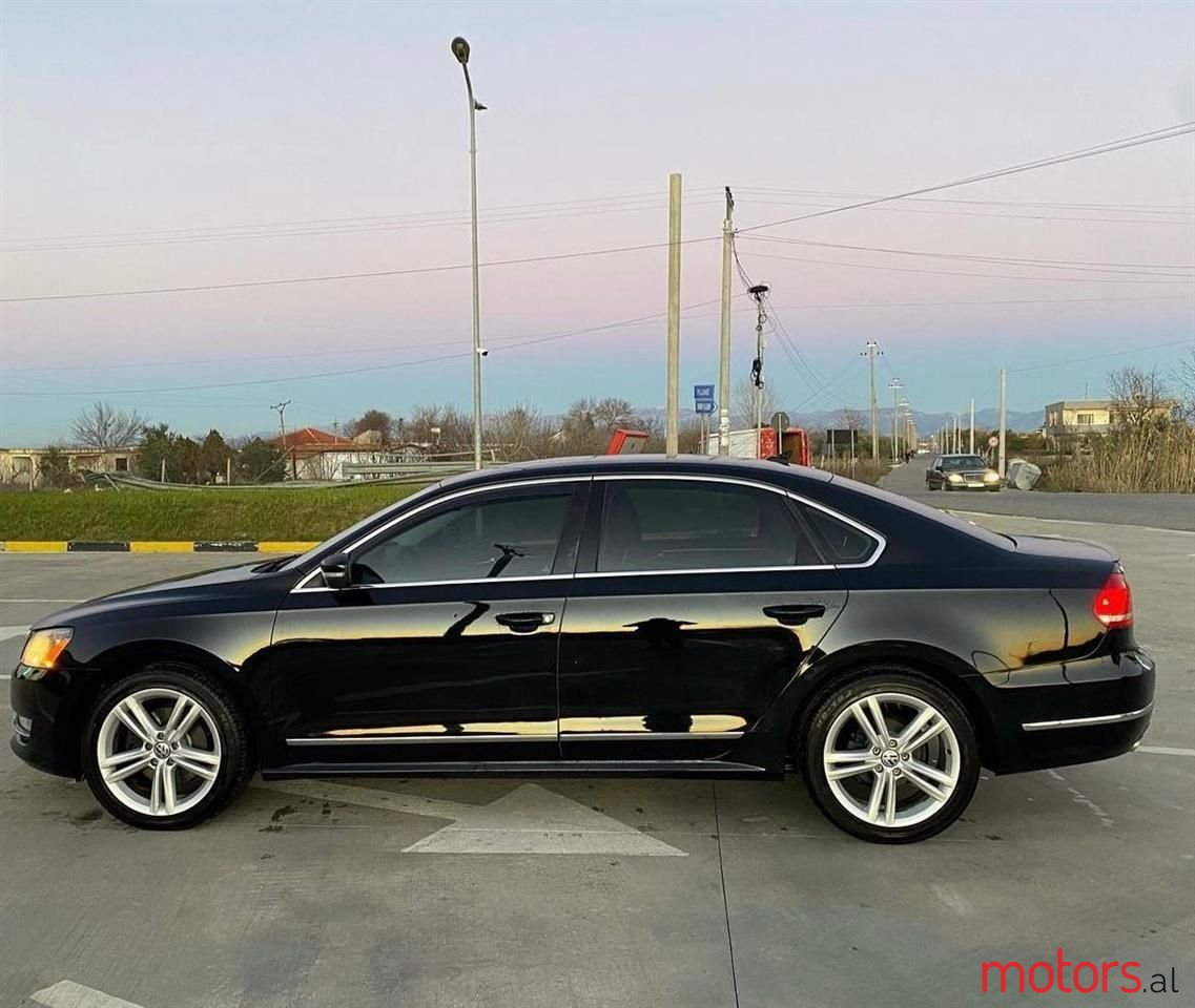 2013' Volkswagen Passat photo #1