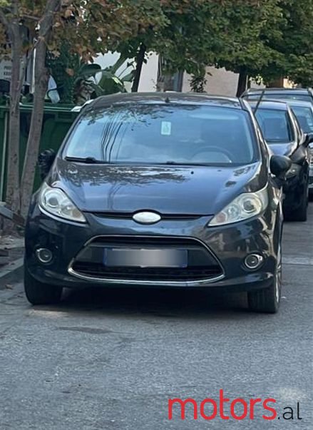 2010' Ford Fiesta photo #3