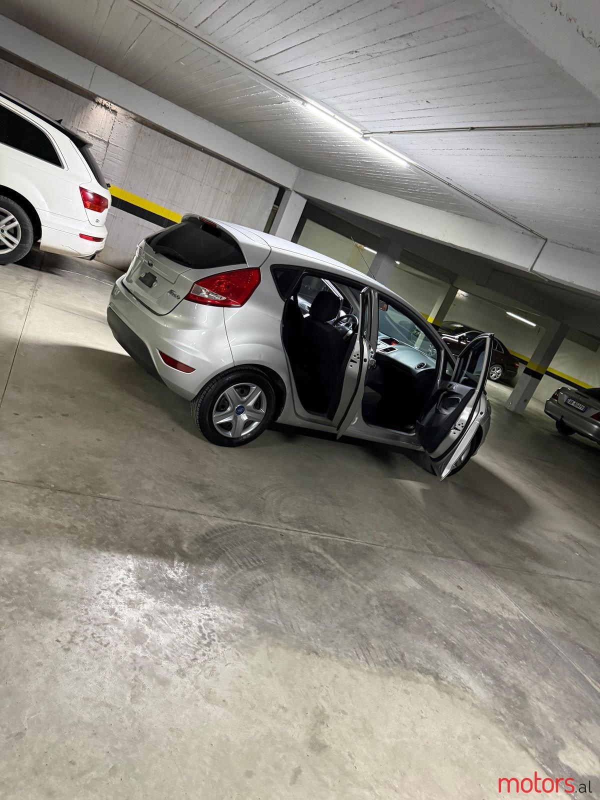 2009' Ford Fiesta photo #4