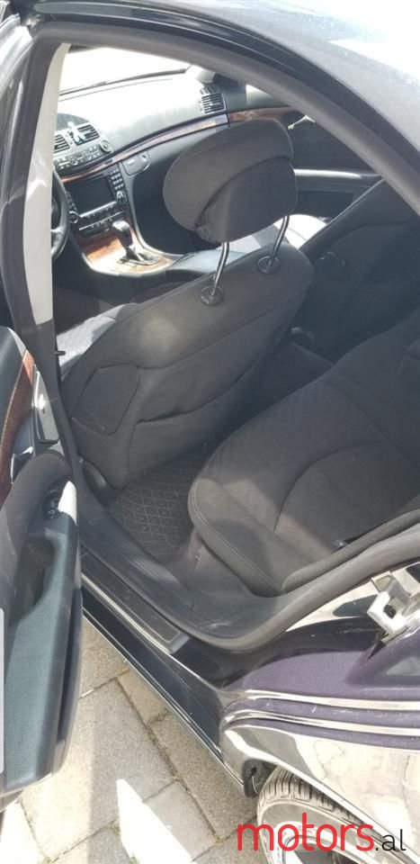 2003' Mercedes-Benz E 240 photo #4