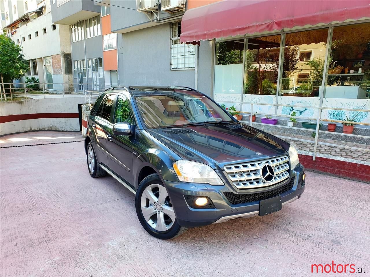 2011' Mercedes-Benz ML 350 photo #2