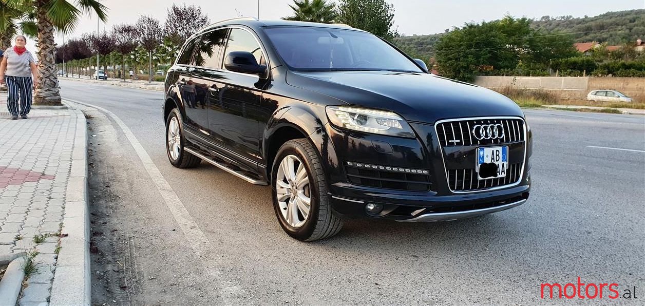 2011' Audi Q7 photo #1