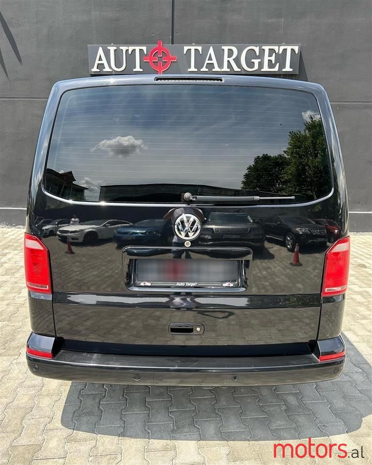 2009' Volkswagen T5 Caravelle photo #6