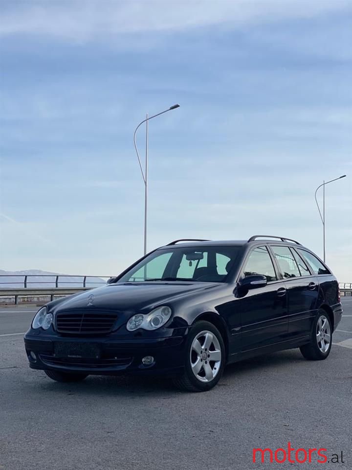 2006' Mercedes-Benz C 220 photo #2