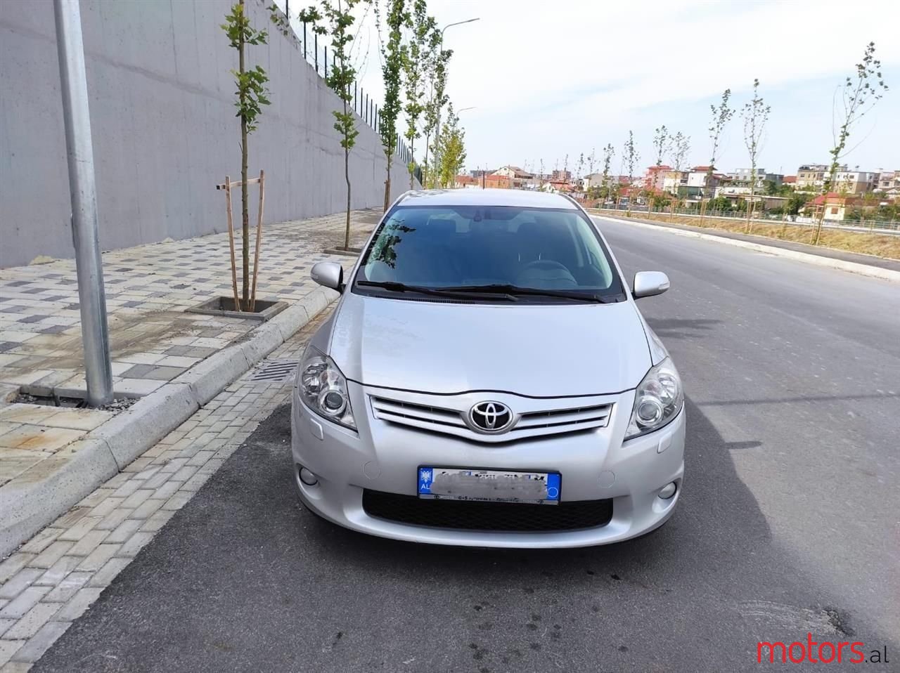 2010' Toyota Auris photo #2