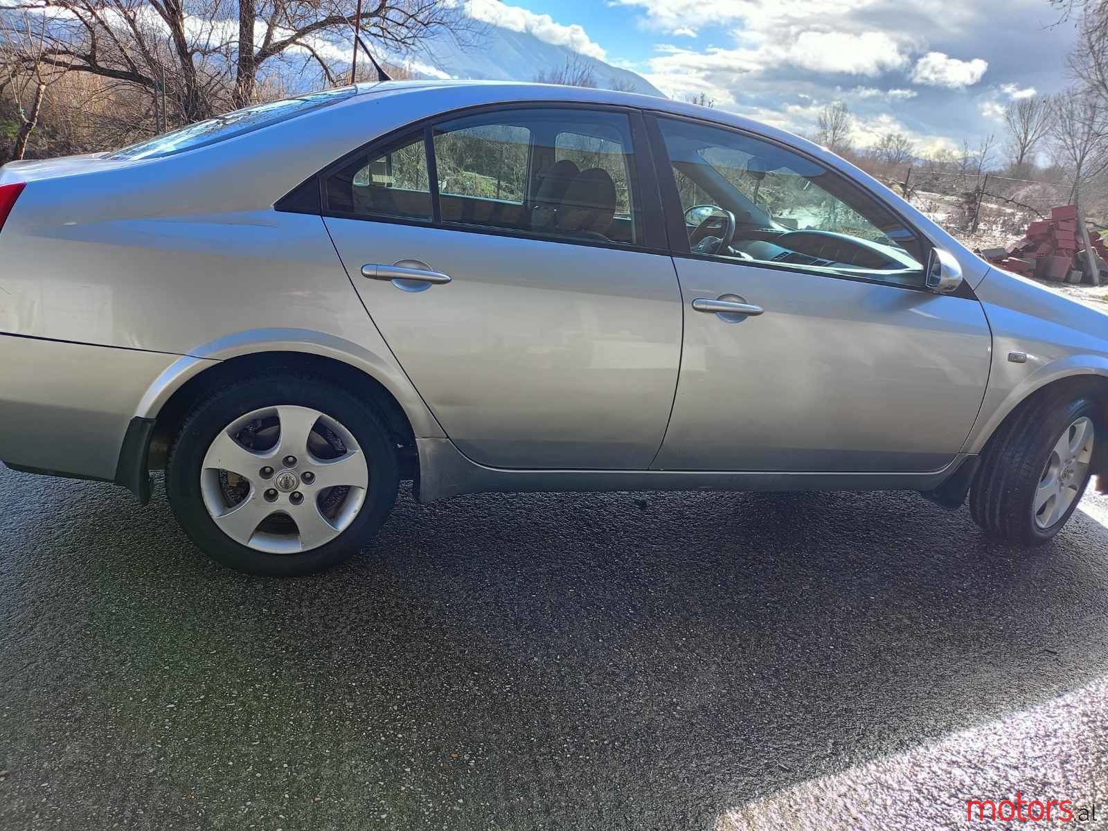 2002' Nissan Primera photo #3