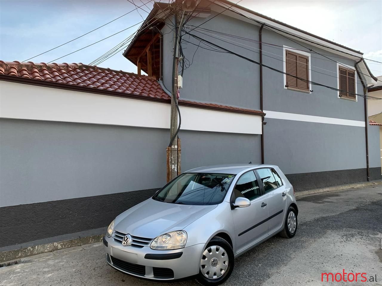 2005' Volkswagen Golf photo #1