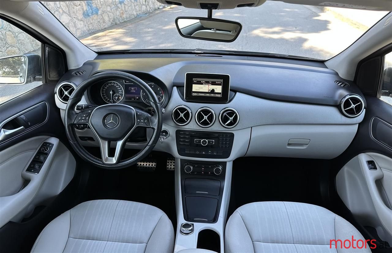 2014' Mercedes-Benz B 200 photo #5
