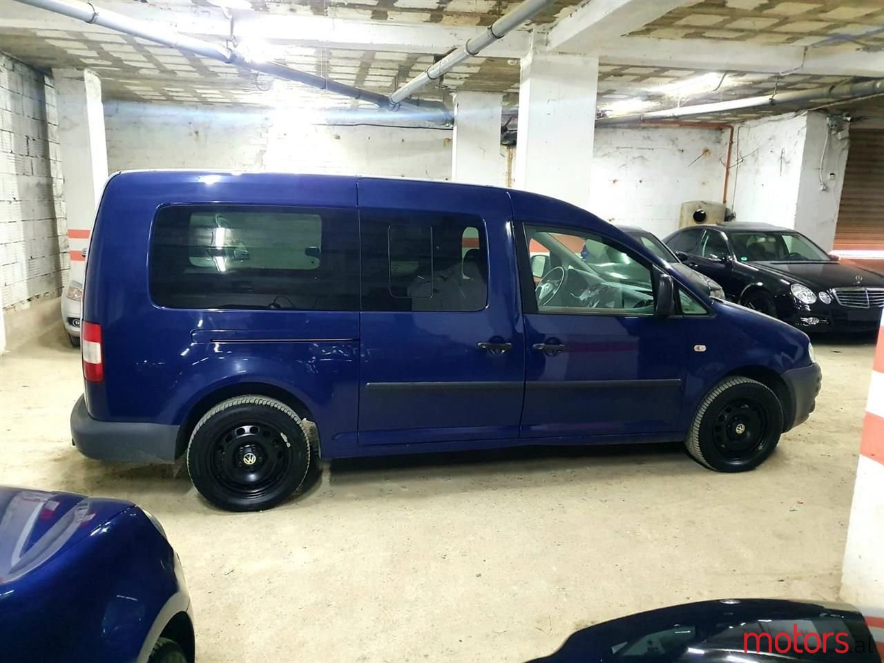 2009' Volkswagen Caddy photo #4