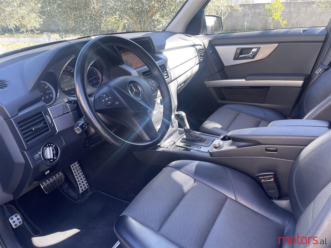 2009' Mercedes-Benz GLK 220 photo #6