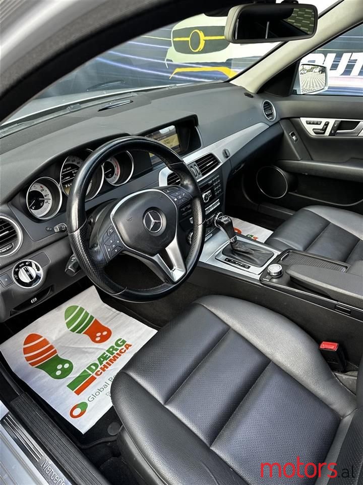 2012' Mercedes-Benz C 220 photo #4
