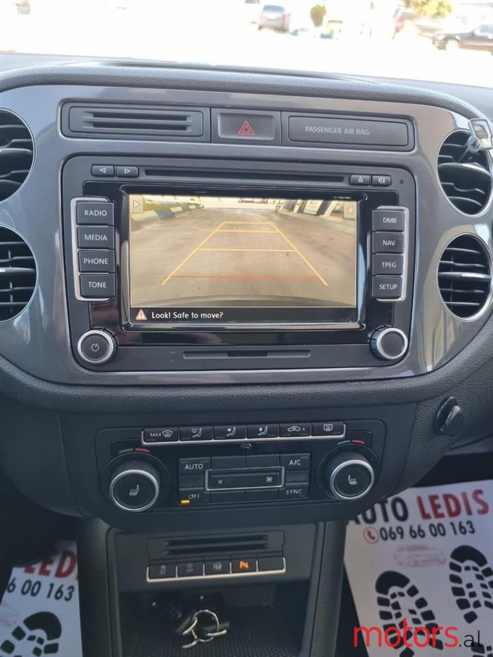 2013' Volkswagen Tiguan photo #2