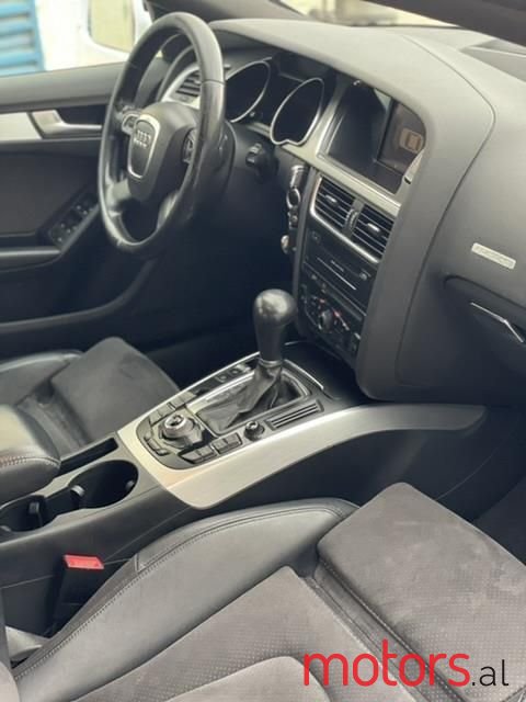 2011' Audi A5 photo #6