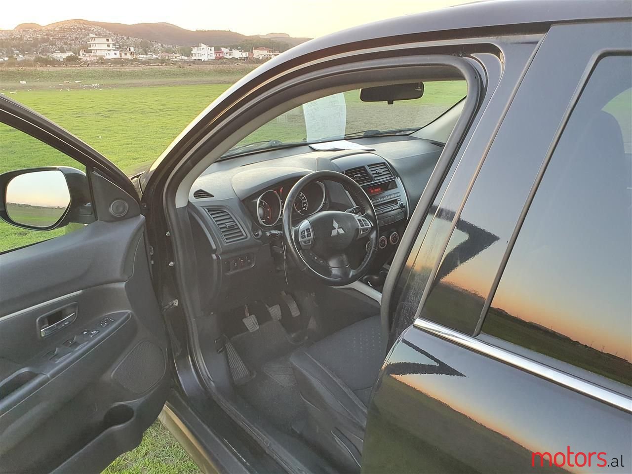 2010' Mitsubishi ASX photo #5