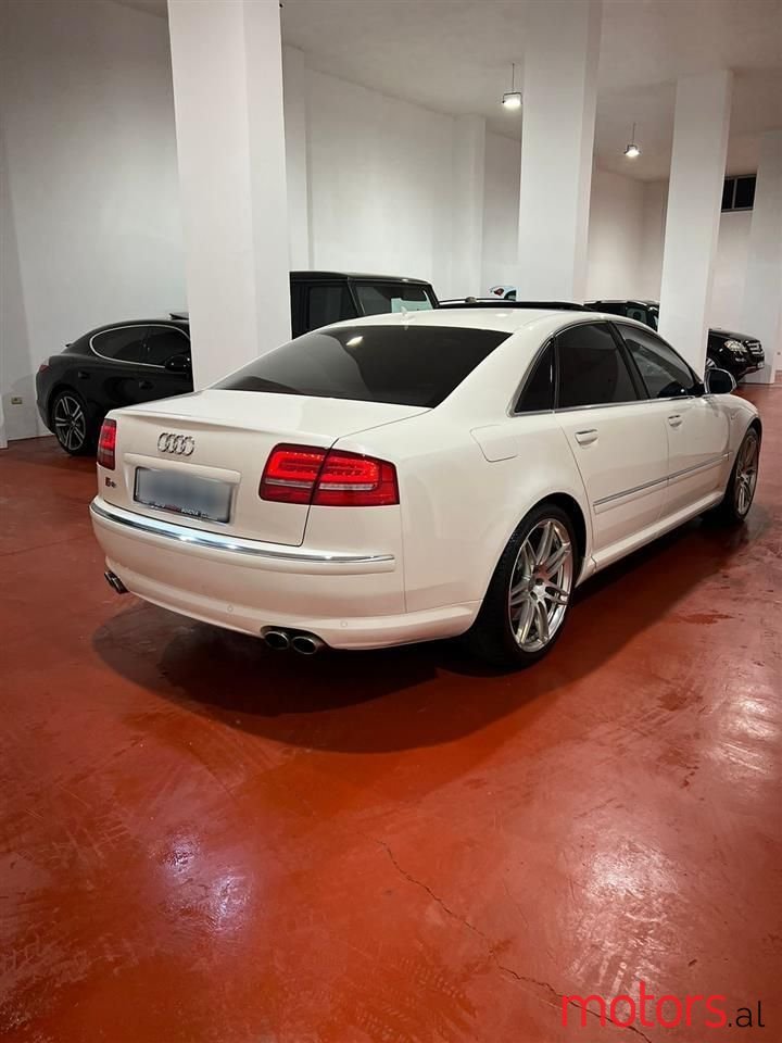 2009' Audi S8 photo #5