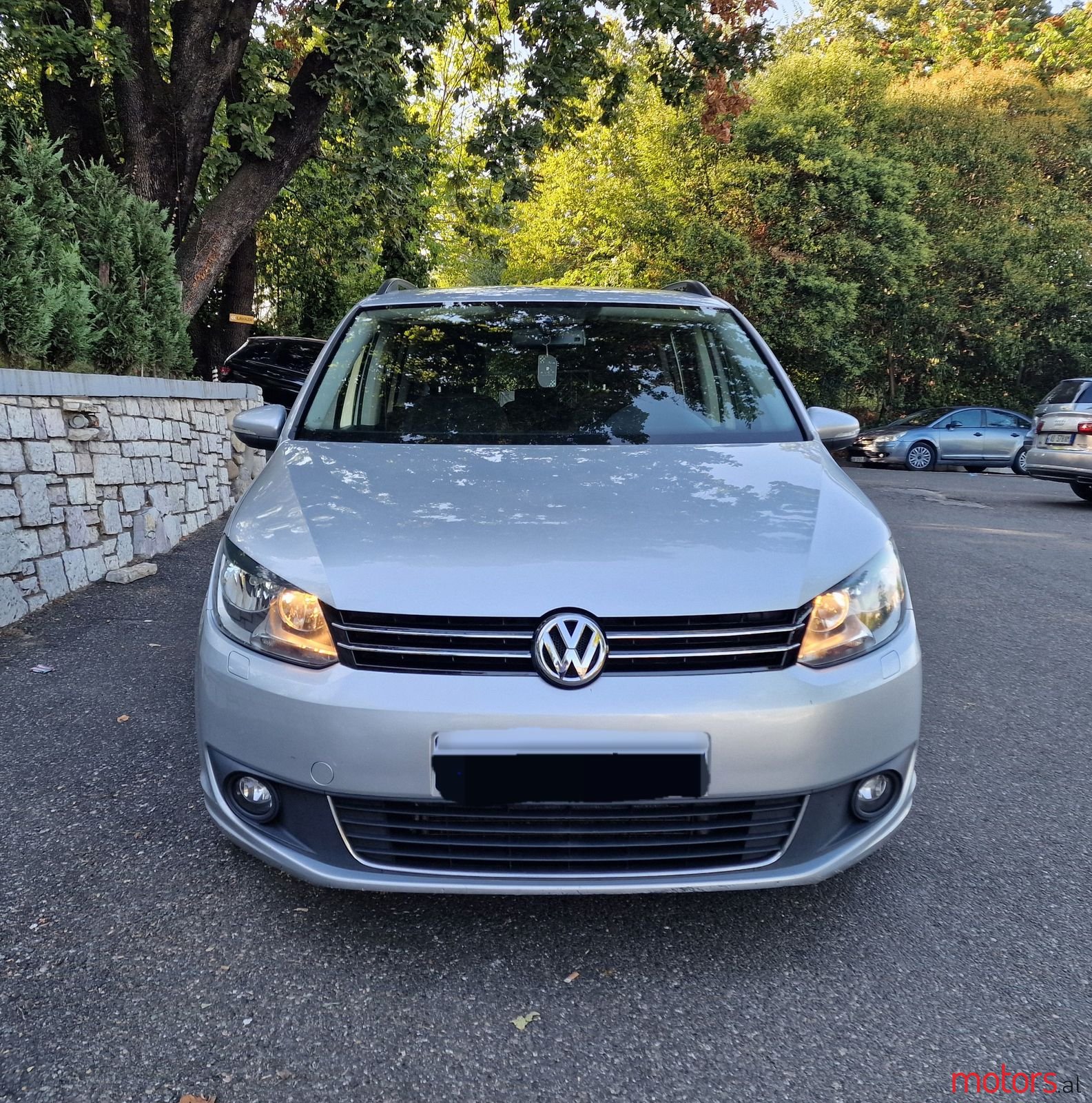 2014' Volkswagen Touran photo #3
