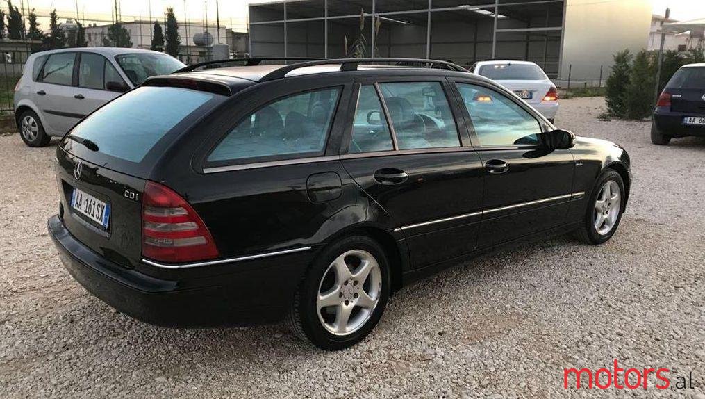 2004' Mercedes-Benz C 220 photo #3