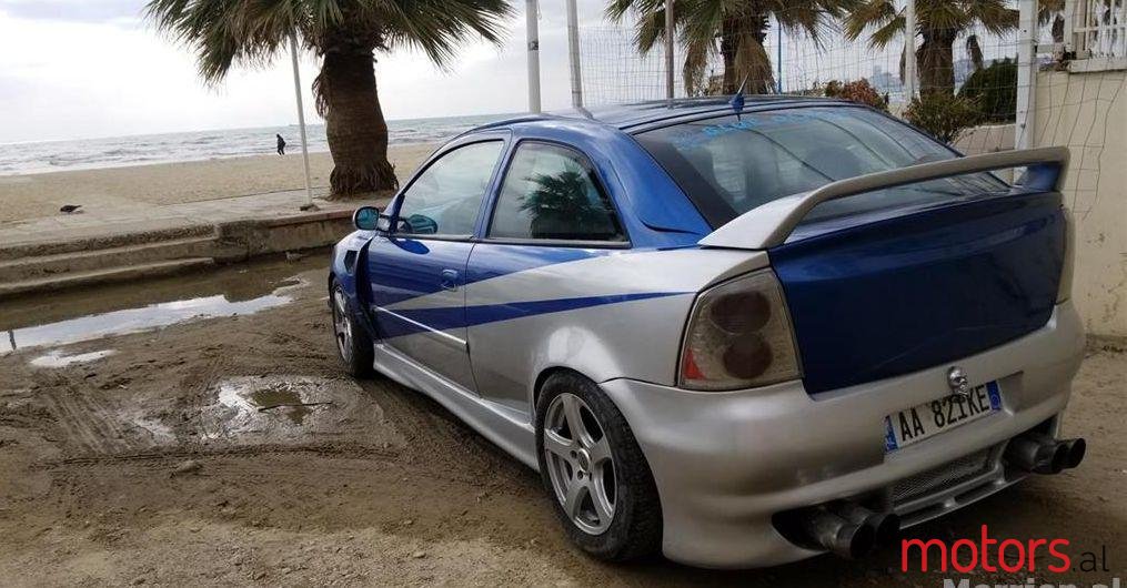 2004' Opel Astra photo #1